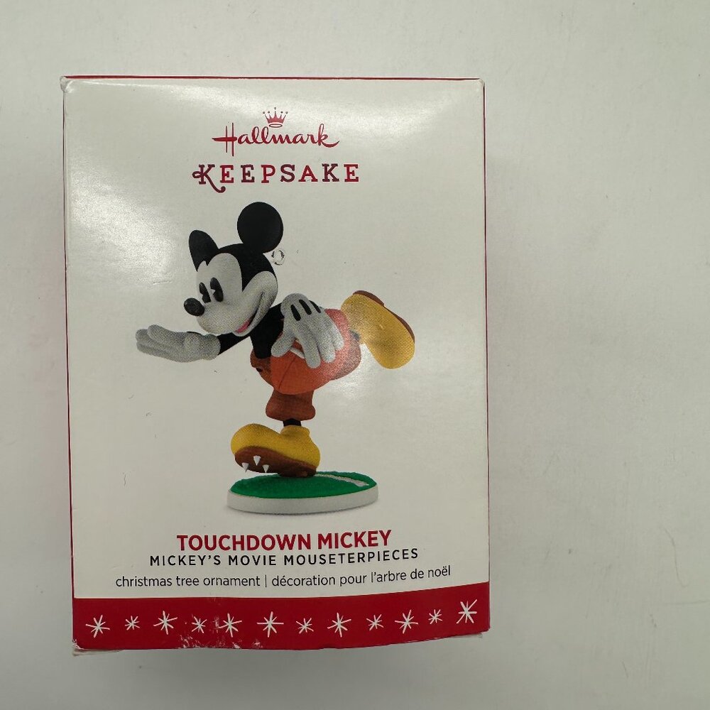 2016 Hallmark Gold Crown Touchdown Mickey Movie Mousterpieces QX9021 Ornament